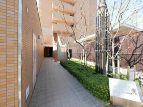 17/17 エントランス