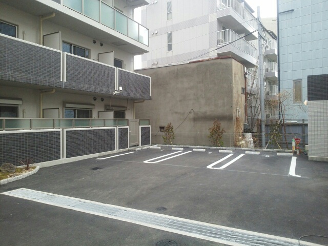 14/20 駐車場