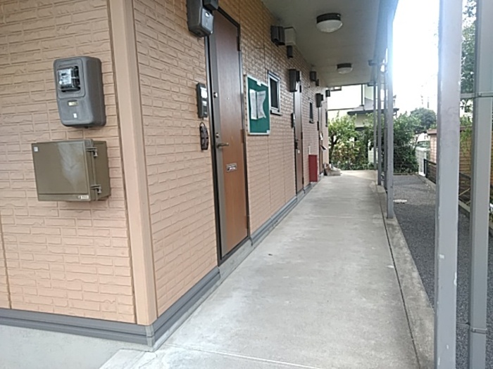 16/20 エントランス