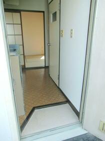 16/16 エントランス