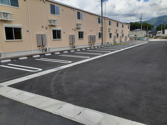 14/20 駐車場