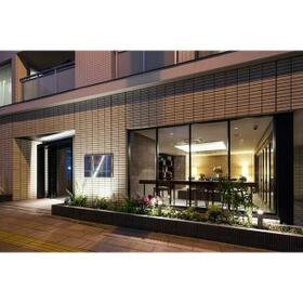 16/16 エントランス