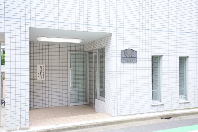 8/10 エントランス