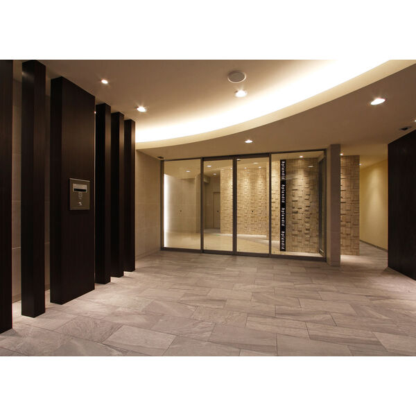 16/28 エントランス