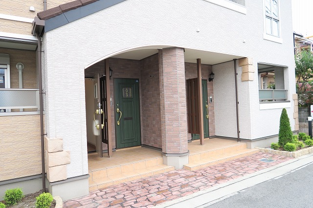 13/20 エントランス