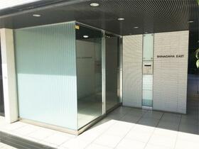 16/19 エントランス