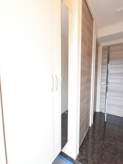 14/18 エントランス