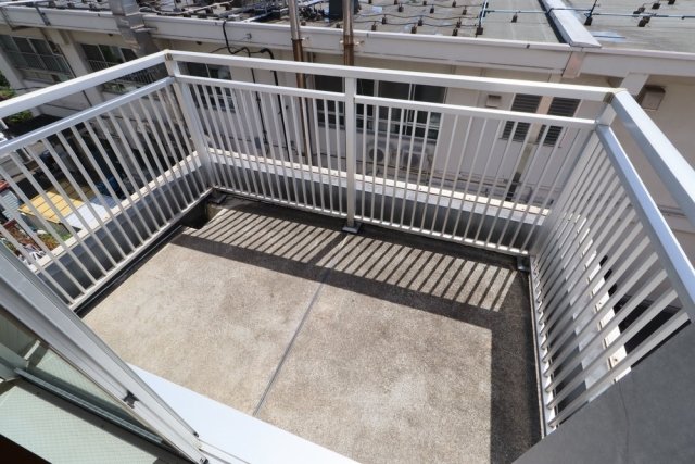 15/23 バルコニー