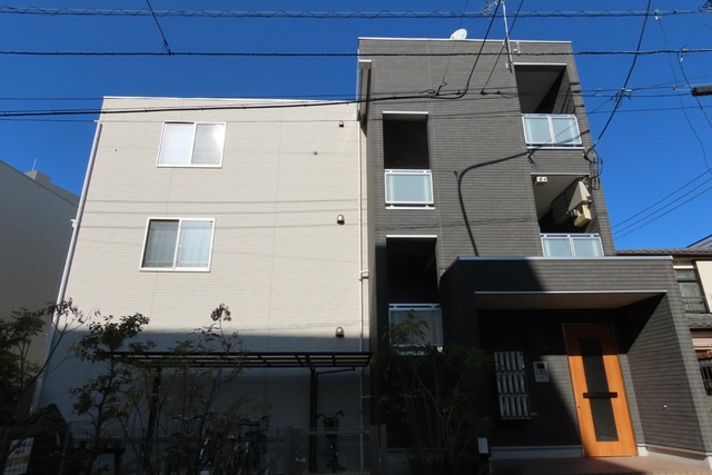 19/23 エントランス