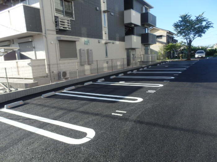 14/14 駐車場