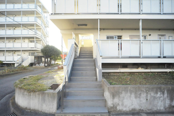 15/16 エントランス