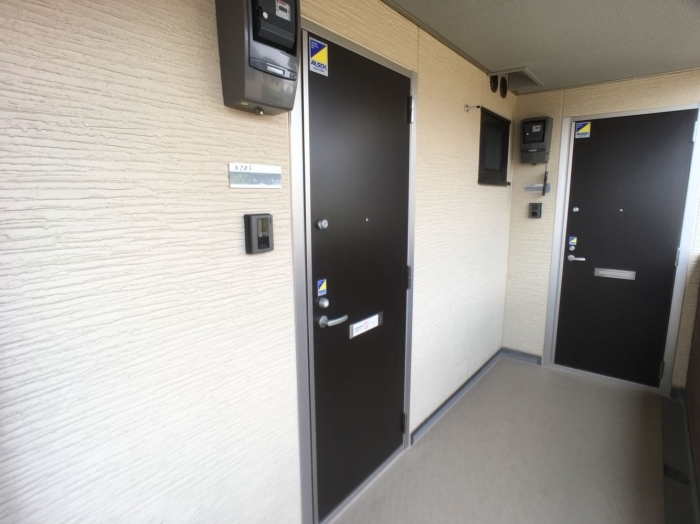 2/4 エントランス