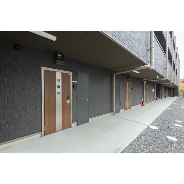 14/16 エントランス