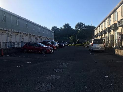 14/14 駐車場