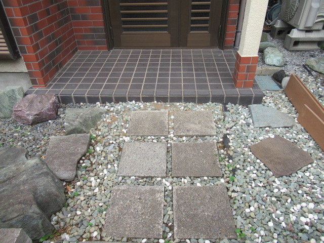 16/16 エントランス