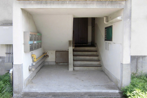 15/18 エントランス