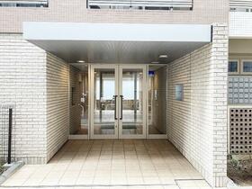 14/14 エントランス