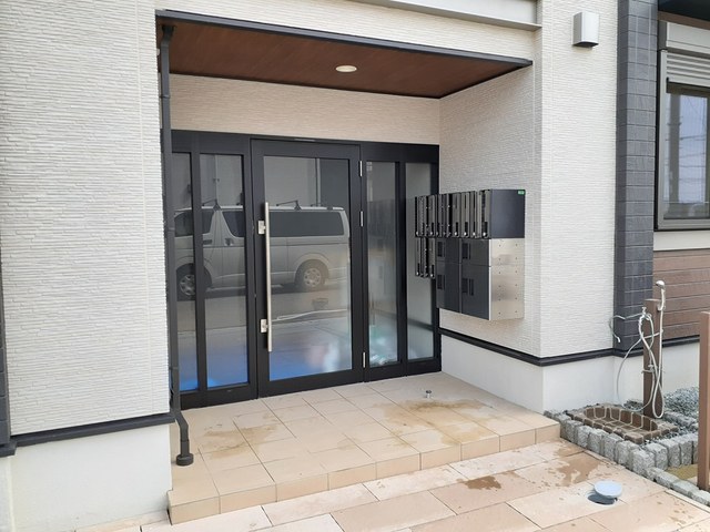 13/20 エントランス