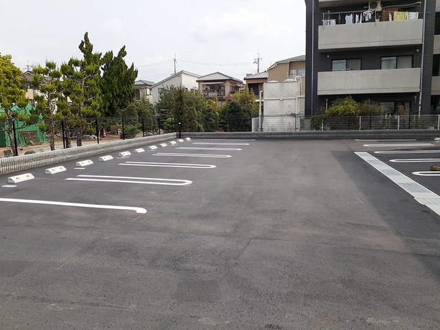 14/20 駐車場