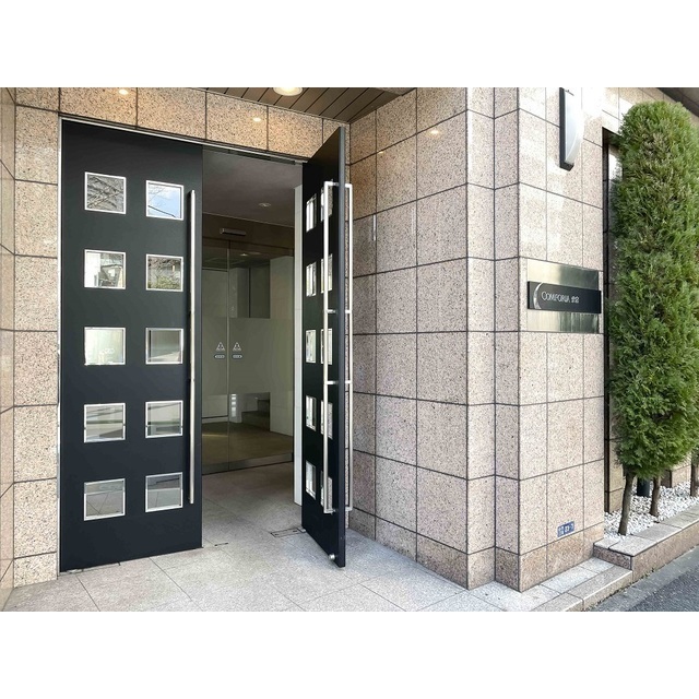 14/15 エントランス