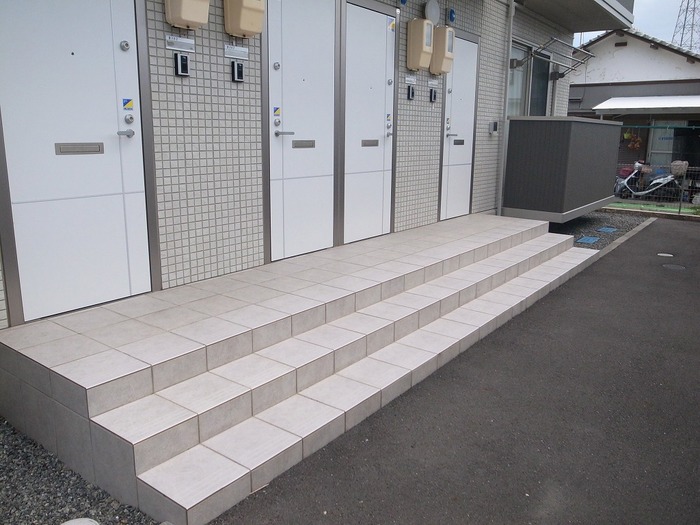 16/18 エントランス