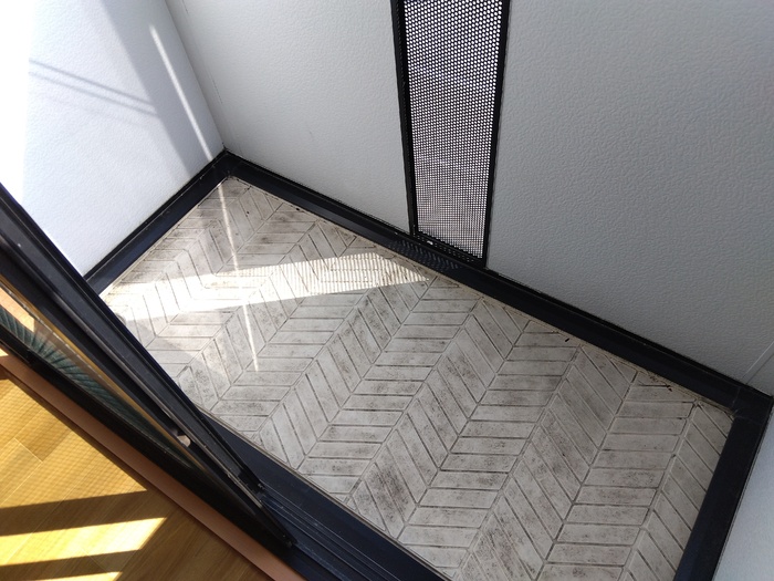 13/20 バルコニー