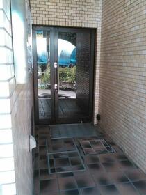 13/13 エントランス