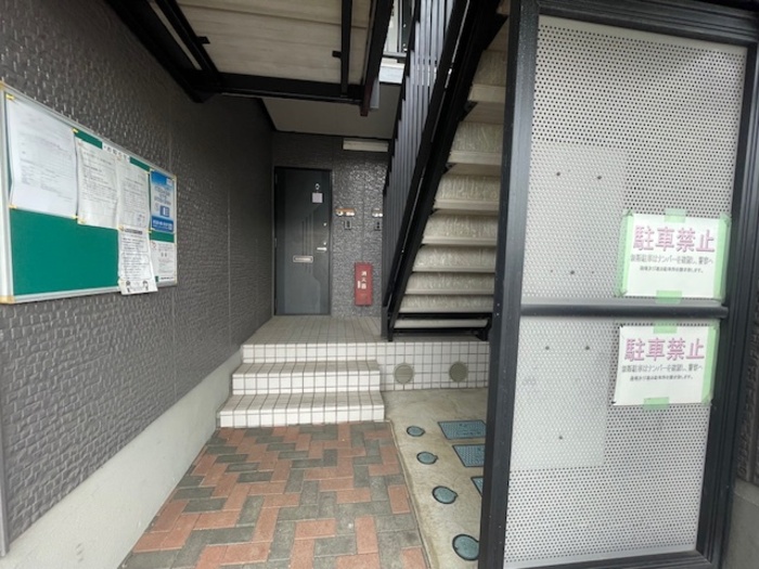 17/18 エントランス