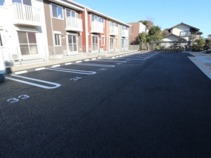 3/3 駐車場