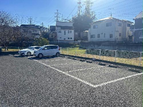 13/24 駐車場