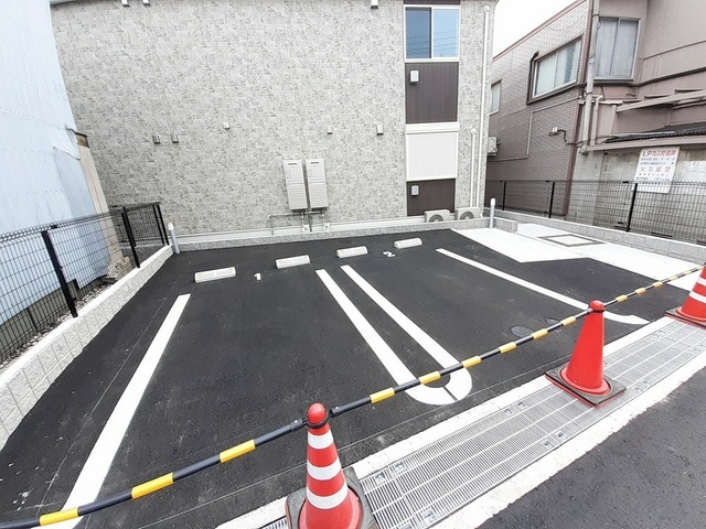 14/20 駐車場