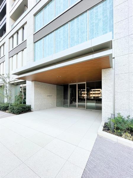 19/26 エントランス