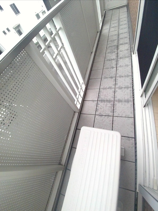 18/28 バルコニー