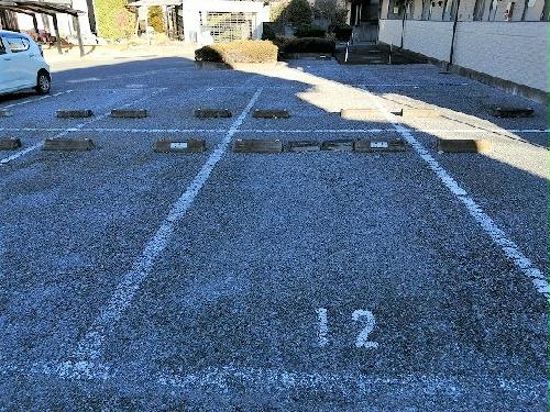 14/14 駐車場