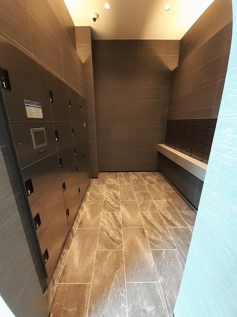 14/20 エントランス