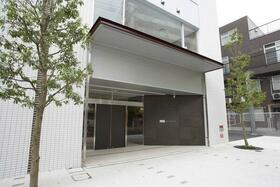 16/26 エントランス