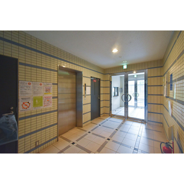 22/22 エントランス