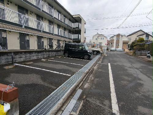 14/14 駐車場