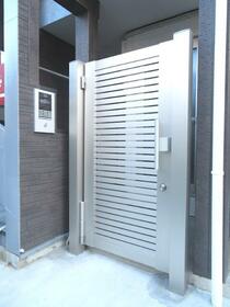 15/16 エントランス