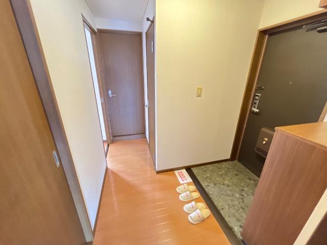 14/30 玄関