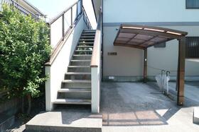 16/16 エントランス