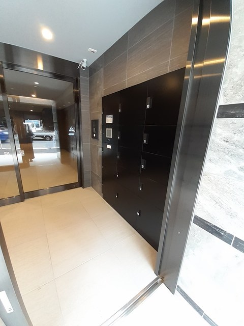 14/20 エントランス