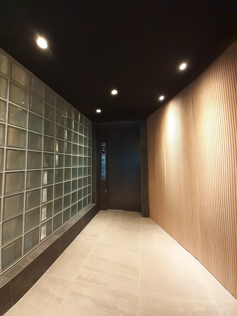 14/20 エントランス