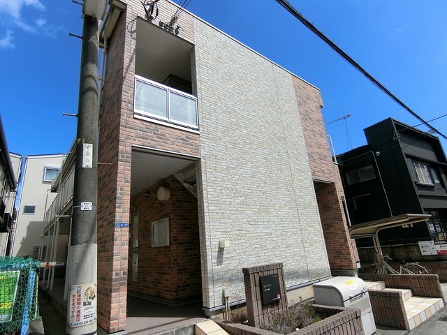 21/23 エントランス