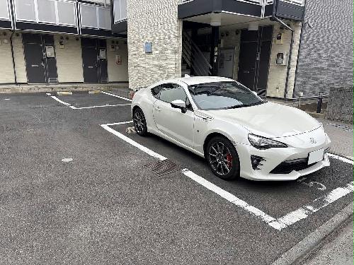 14/14 駐車場