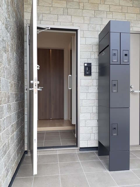 13/20 エントランス