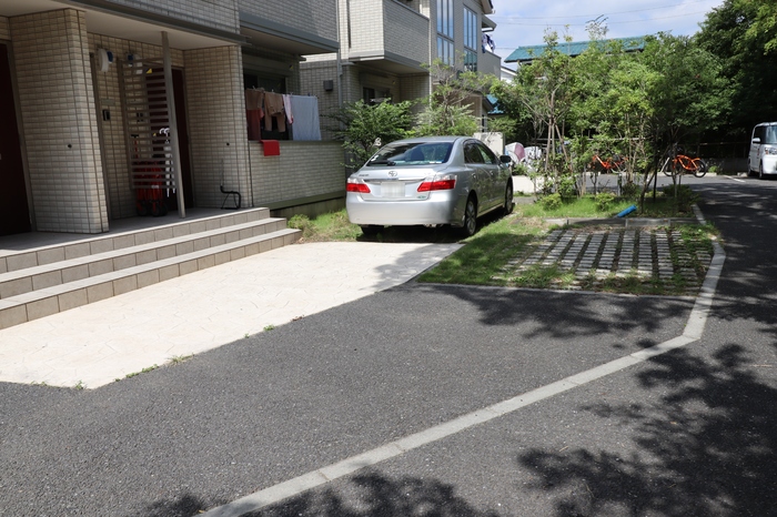 17/17 駐車場