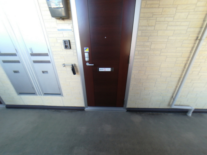 15/17 エントランス