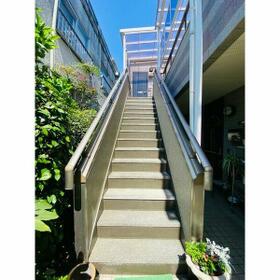 16/16 エントランス