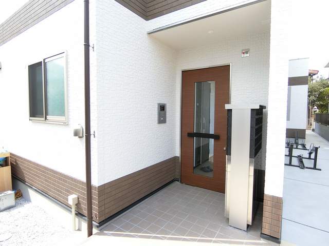 19/22 エントランス
